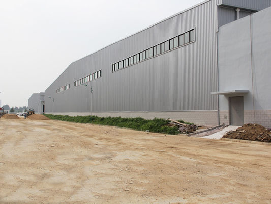 Capannone Officina Prefabbricato in Acciaio per Stoccaggio Industriale