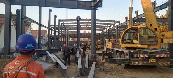 Grandi spazi prefabbricati/prefabbricati Edificio Struttura in acciaio Magazzino Metallo galvanizzato Q235/Q355 H Sezione Cornice Laboratorio