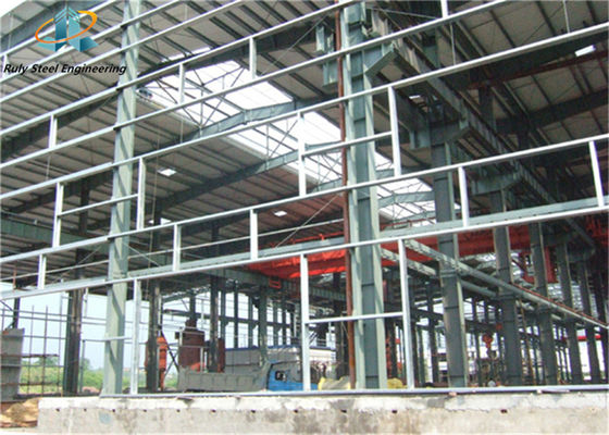 Impianti industriali Edifici industriali Impianti prefabbricati di struttura in acciaio Impianti e strutture in acciaio Magazzino/officina