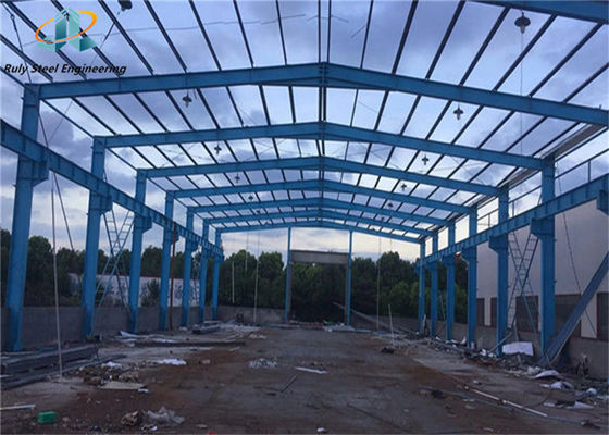 Fabbricazione di pannelli sandwich Strutture in acciaio Progetti di costruzione Progettazione di edifici Magazzino