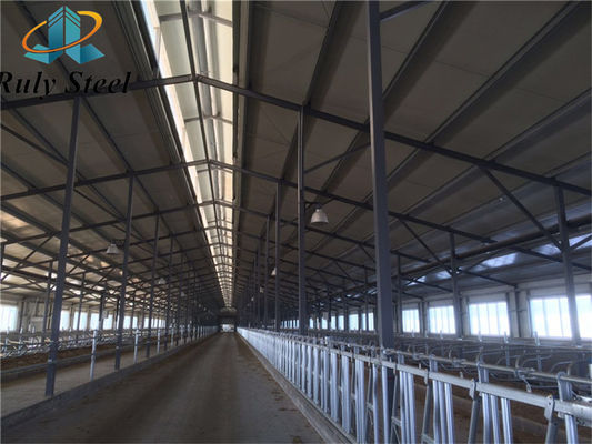4000 metri quadrati immobile struttura in acciaio magazzino con EPS / Rock Wool / PU / fibra di vetro pannello sandwich rivestimento isolato