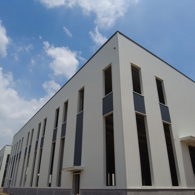 Edificio di magazzino in acciaio con tetto ad arco con cornice a larga lunghezza