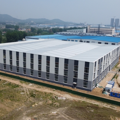Edifici prefabbricati in acciaio su misura per uso industriale