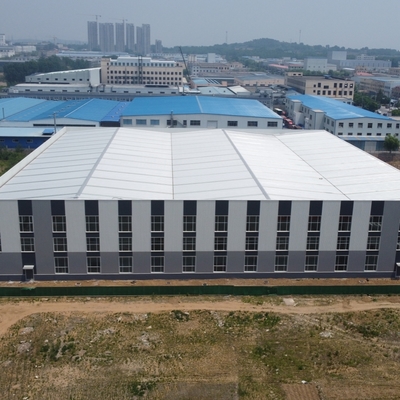 Edificio prefabbricato in acciaio Q235B con pannelli isolanti
