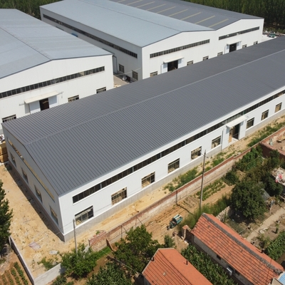 Edificio prefabbricato in acciaio per la costruzione di capannoni e officine