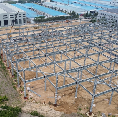 Edificio prefabbricato in acciaio per la costruzione di capannoni e officine