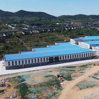 Magazzino prefabbricato per la costruzione di strutture in acciaio per lo stoccaggio