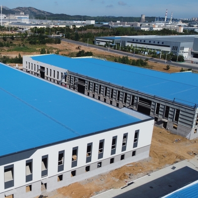 Edificio prefabbricato con struttura in acciaio per magazzino, officina, garage