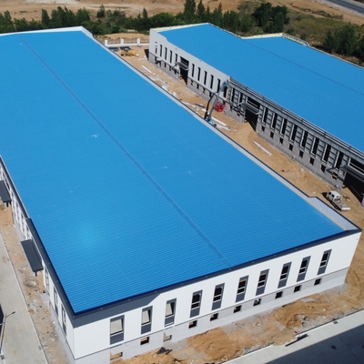 Immagazzino di strutture in acciaio prefabbricato con travi a sezione H