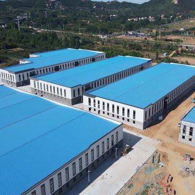 Magazzino prefabbricato per la costruzione di strutture in acciaio per lo stoccaggio