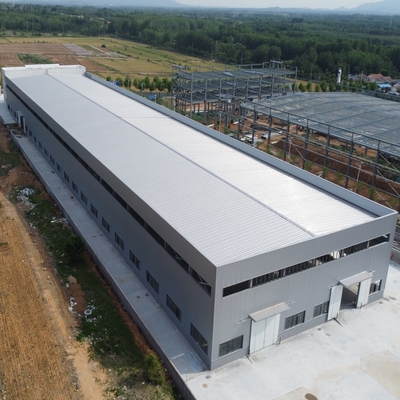 Capannone Officina Prefabbricato in Acciaio Strutturale Personalizzabile Ampia Campata