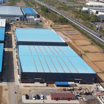 Magazzino in acciaio prefabbricato con telaio in acciaio Q355B