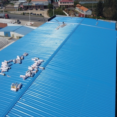 Capannone Prefabbricato in Acciaio con Bulloni per Officina Industriale