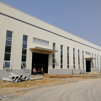 Officina prefabbricata con struttura in acciaio con travi a sezione H Q235B Q355B