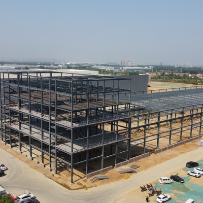 Edificio officina multipiano con struttura in acciaio prefabbricata