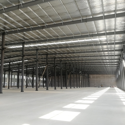 Capannone Prefabbricato in Acciaio Strutturale Personalizzabile e a Installazione Rapida