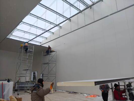 Magazzino frigorifero prefabbricato con struttura in acciaio con pannello sandwich PU/PIR
