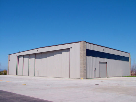 Hangar prefabbricato in acciaio per aeromobili per manutenzione Q235B Q355B