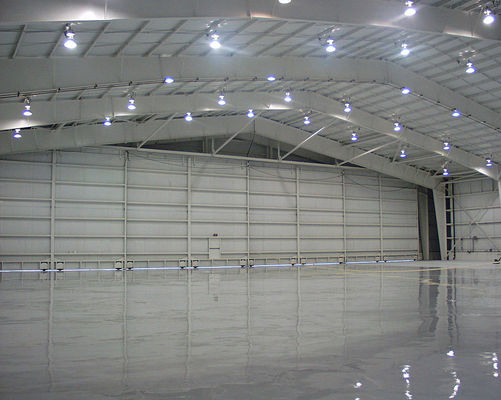 Struttura in acciaio hangar aereo con telaio H