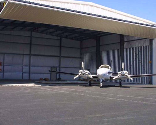 Struttura in acciaio hangar aereo con telaio H