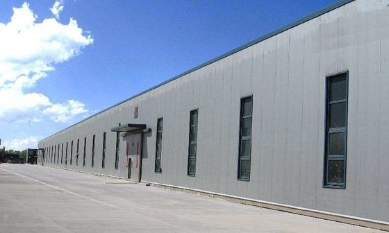 Magazzino prefabbricato in acciaio isolato con rivestimento in zinco alluminato