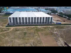 Magazzino con struttura in acciaio